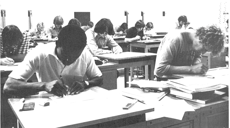 Black and white image of engineering class in the 1970s.