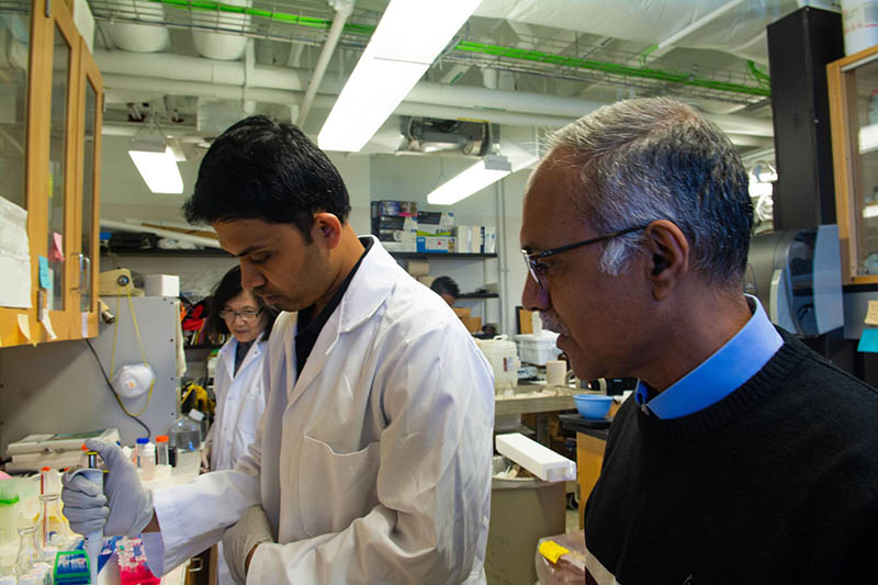 Raghuraman Kannan pictured with research team studying drug resistance in lung cancer.