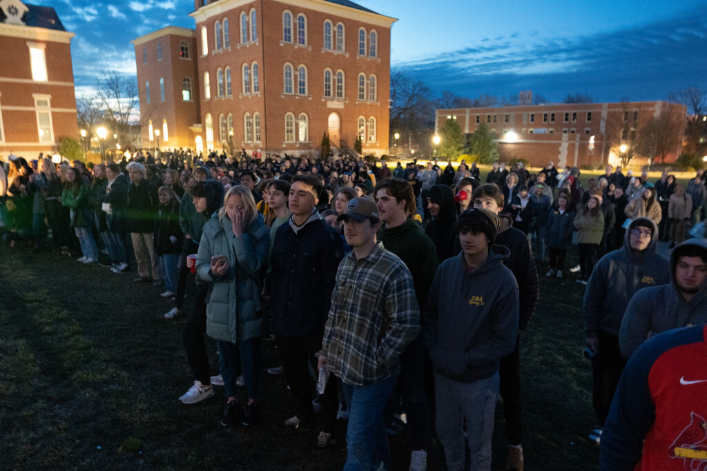 Crowd of people on the Quad.