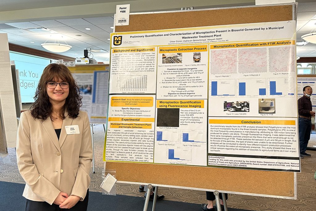 students presenting at Show me research week - Civil