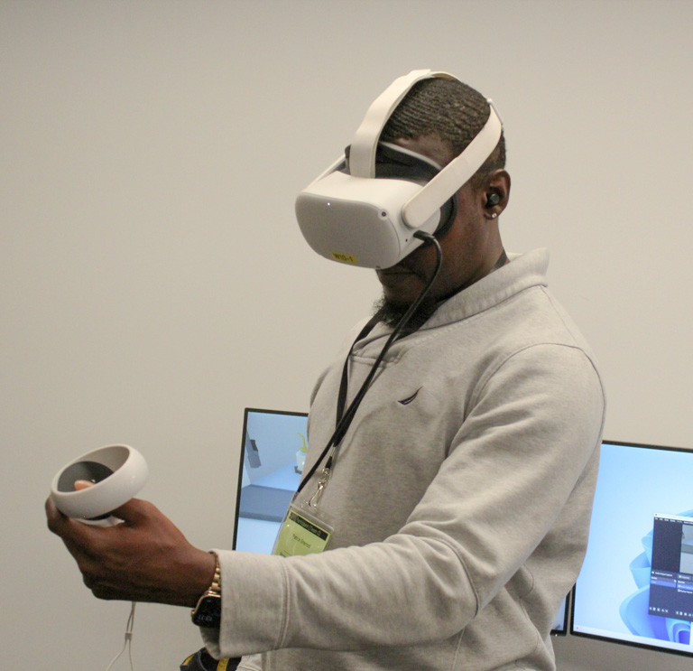 Student uses VR