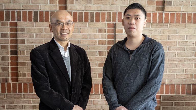 Jianlin “Jack” Cheng (left) and postdoctoral fellow Jian Liu