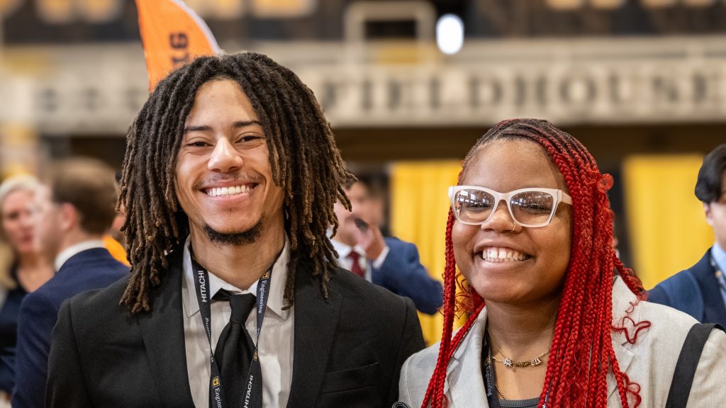A pair of Mizzou Engineering students at career fair