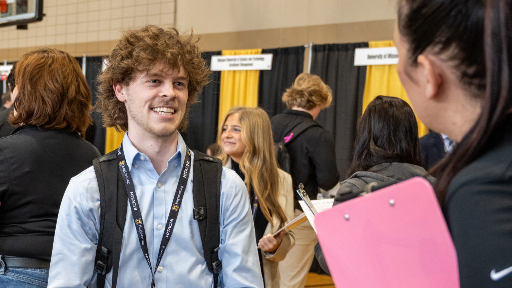 A Mizzou Engineering student engages with a company representative at the spring 2026 career fair.