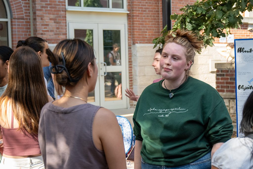 Students at New Student Barbecue 2026