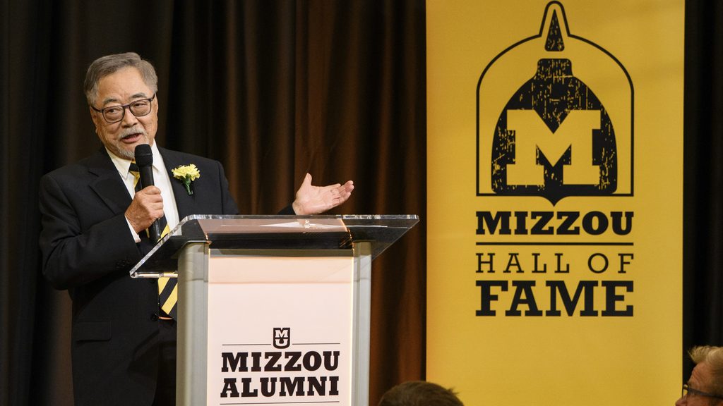 Joon Byung Bai speaks at Mizzou Hall of Fame induction ceremony.